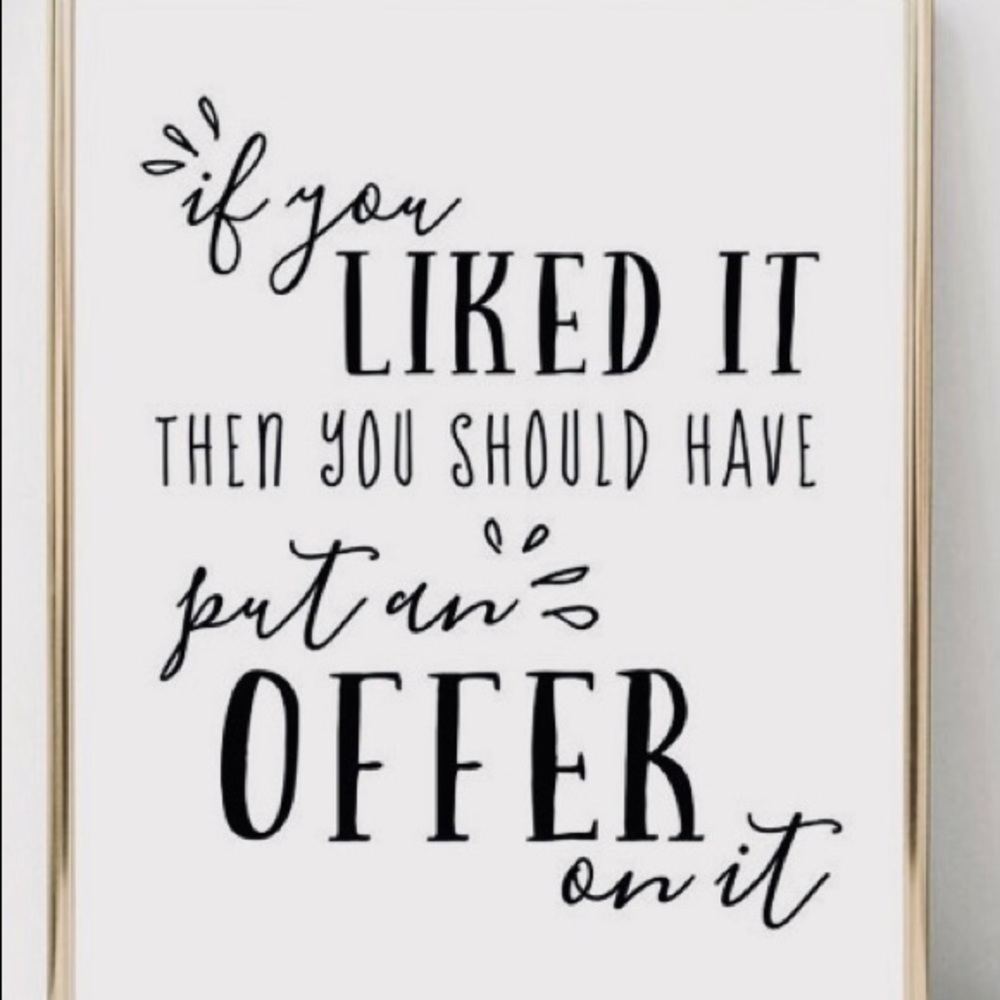 MAKE AN REASONABLE OFFER AND I’LL ACCEPT🛍🛍